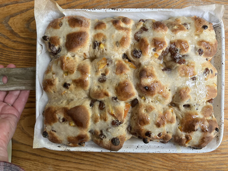The easiest and tastiest homemade no-knead hot cross buns you'll ever make