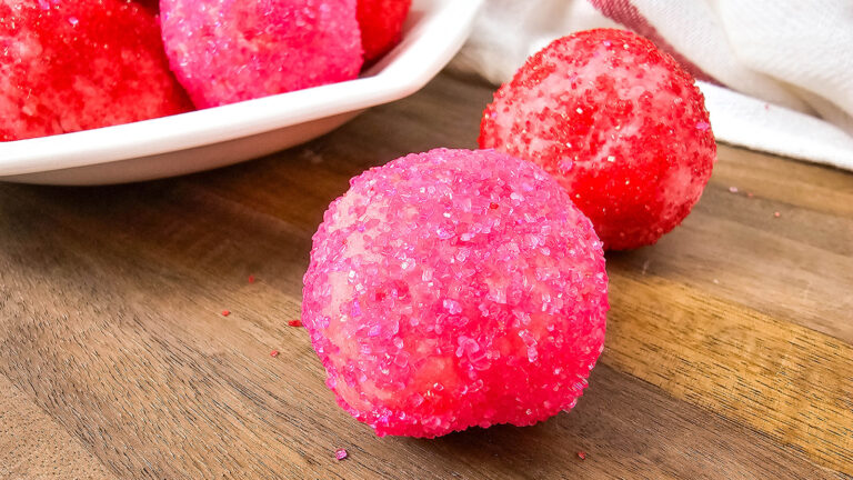 Delicious and easy strawberry truffles easy valentine treat!
